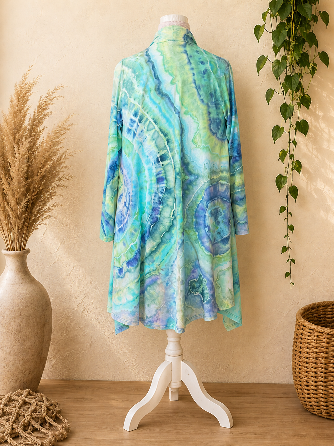 Elemental Flow Jacket – Aqua Aura (Small)